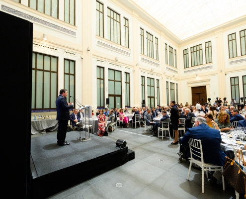 Presentaciones institucionales - REVOLUTION EVENTS